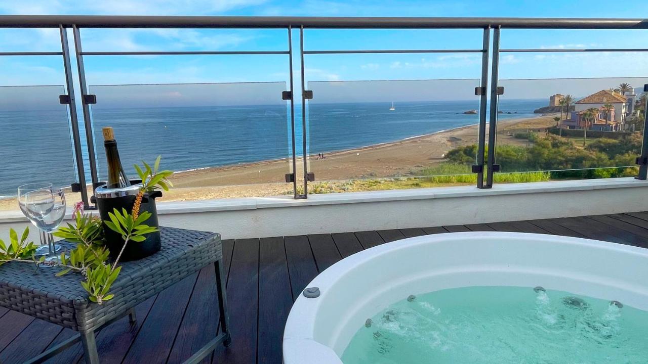 Exclusive Luxury Frontline Beach Penthouse Casares Del Mar - Estepona Zewnętrze zdjęcie