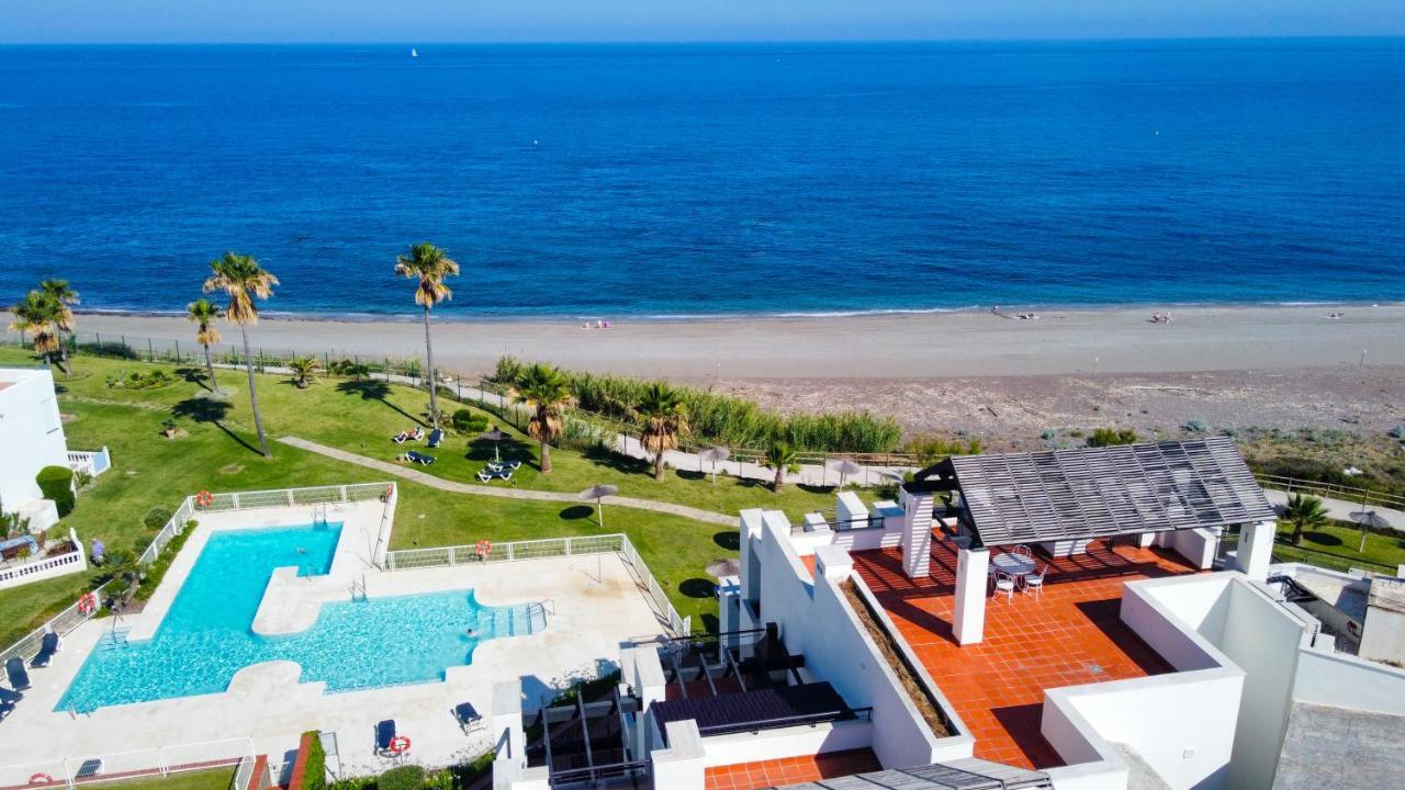 Exclusive Luxury Frontline Beach Penthouse Casares Del Mar - Estepona Zewnętrze zdjęcie