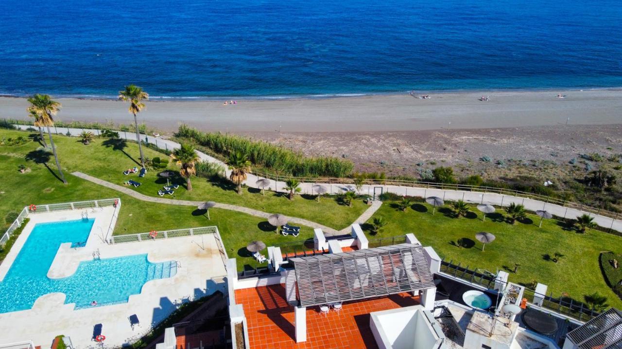 Exclusive Luxury Frontline Beach Penthouse Casares Del Mar - Estepona Zewnętrze zdjęcie